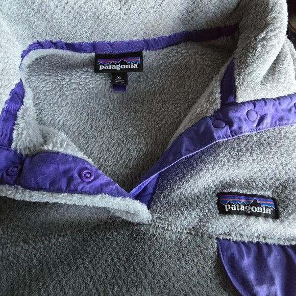 PATAGONIA NEW ( XL ) Light Gray/Purple Re-Tool Snap-T Turtleneck Fleece - Picture 6 of 7